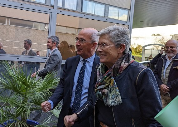 Une ministre à la clinique